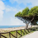 Flat With Terrace Near The Sea Μπιμπιόνε