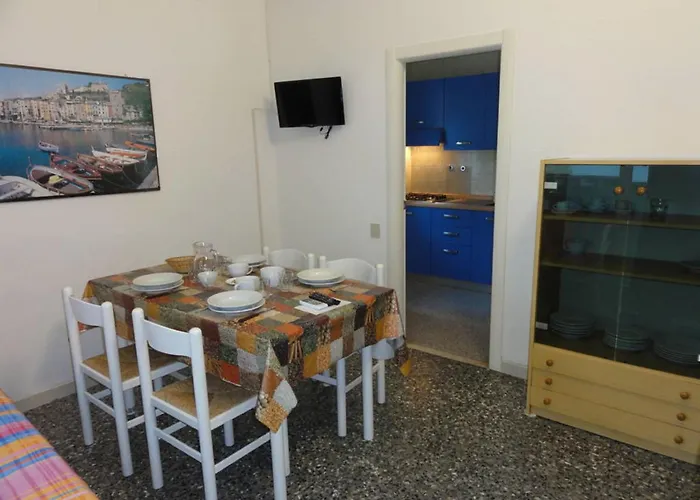 Flat With Terrace Near The Sea 公寓 比比翁